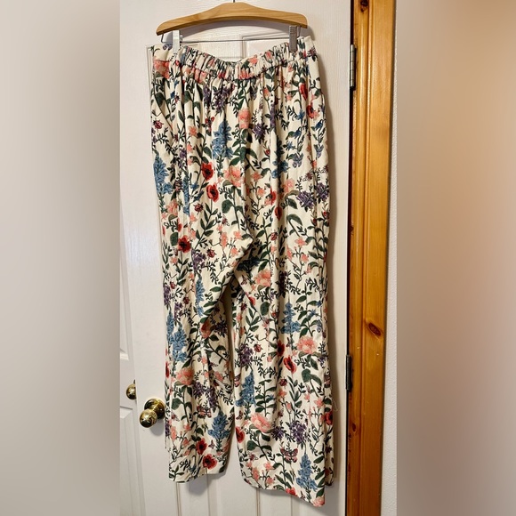 Floral Corduroy Top & Pant set - Picture 9 of 14